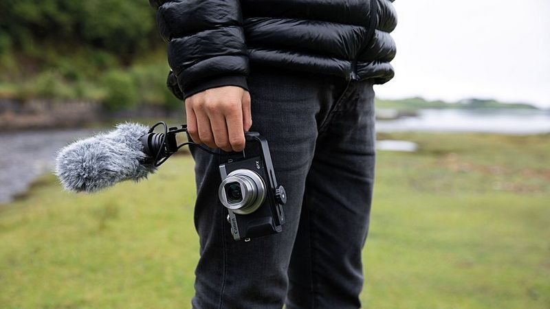 powershot_g7_x_mark_iii_handheld_external_microphone.jpeg